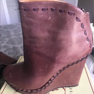 TRUE RELIGION BOOTIES